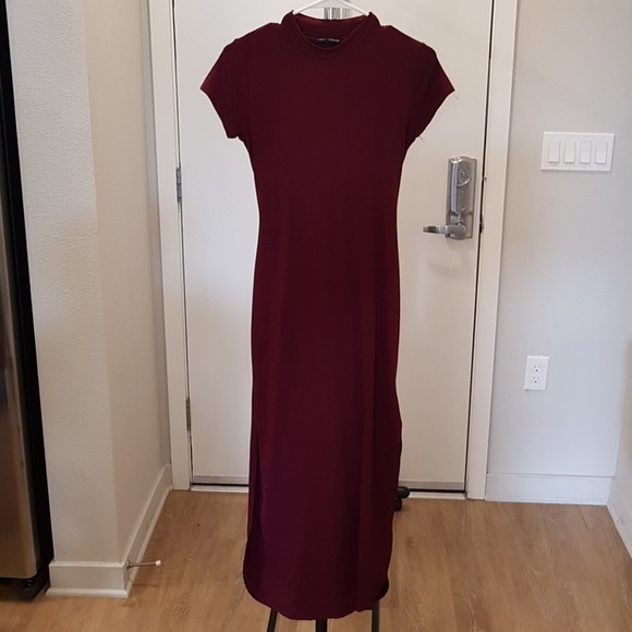 Burgundy Short Sleeves Cut Out Back Scoop Neck Drs - Picture 1 of 4